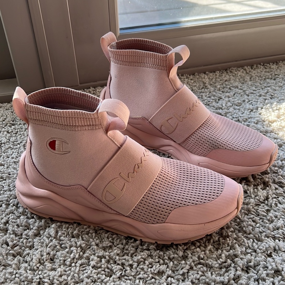 Super cute and comfy champion sneakers